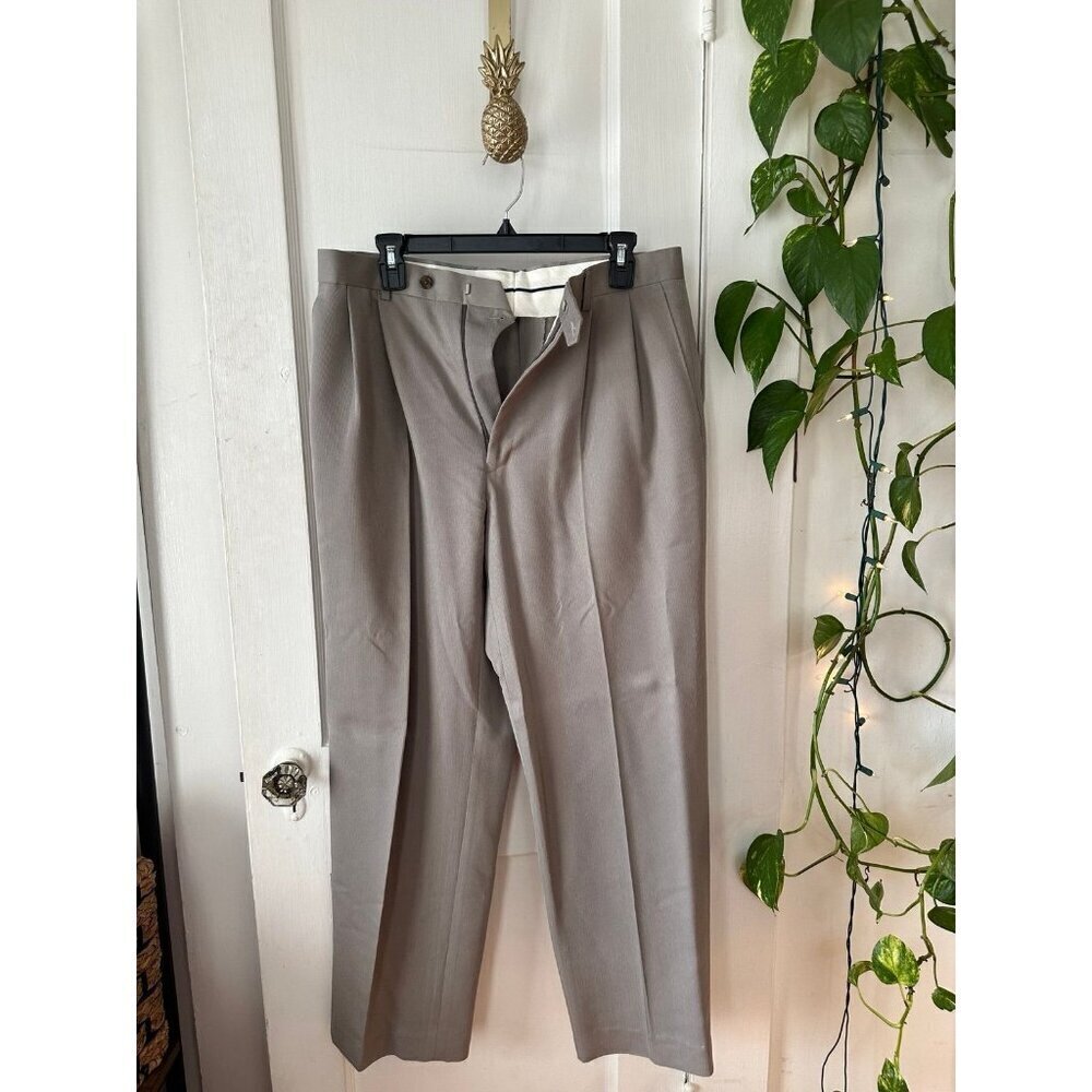 CHAPS men’s size 32X 32 beige pants